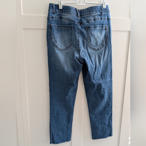 Democracy Ab-Solution Mid-Wash Fray Hem Ankle Jeans - Picture 3 of 13